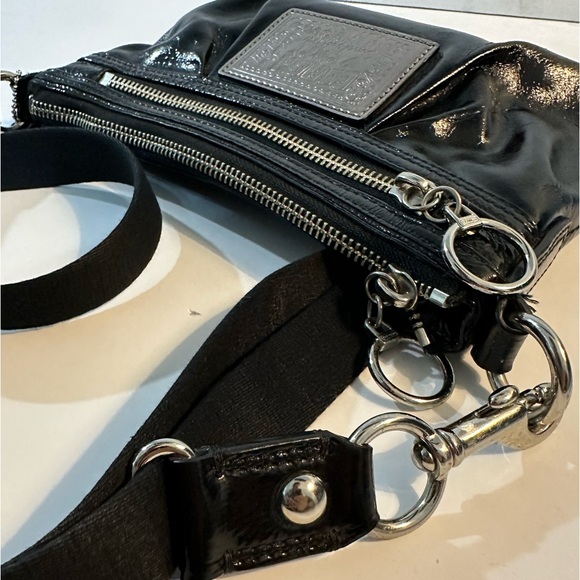 🖤Coach Poppy Textured Black Patent Leather Small Crossbody Purse 🖤 - Picture 6 of 12